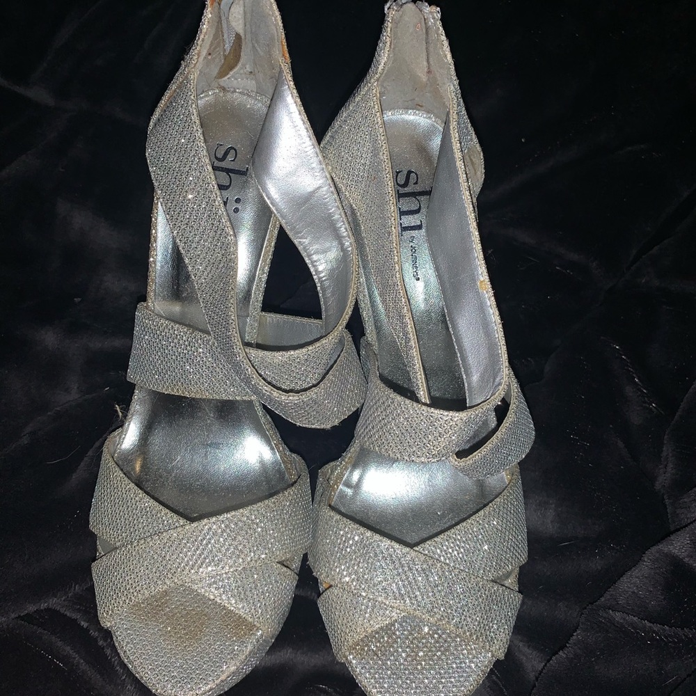 Shi by Journeys silver sparky heels